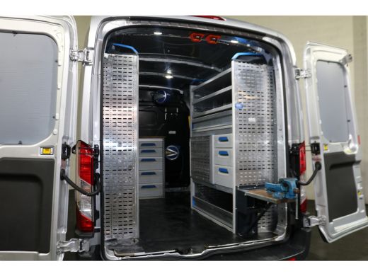 Ford Transit 2.0 TDCI 130pk L2 H2 Automaat Inrichting ActivLease financial lease