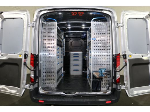 Ford Transit 2.0 TDCI 130pk L2 H2 Automaat Inrichting ActivLease financial lease