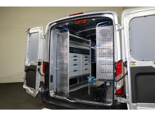 Ford Transit 2.0 TDCI 130pk L2 H2 Automaat Inrichting ActivLease financial lease