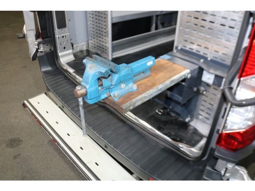 Ford Transit 2.0 TDCI 130pk L2 H2 Automaat Inrichting ActivLease financial lease