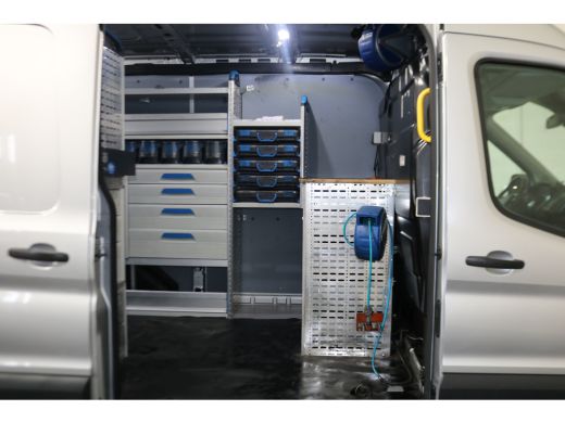 Ford Transit 2.0 TDCI 130pk L2 H2 Automaat Inrichting ActivLease financial lease