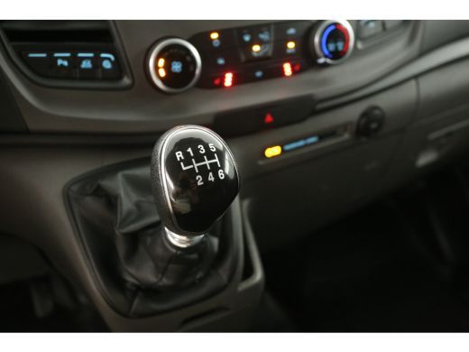 Ford Transit Custom 300 2.0 TDCI L2H1 Airco Cruise PDC 3 Persoons LED Elektrpakket ActivLease financial lease