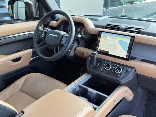 Land Rover Defender 110 P300e 110 X | Pano | Head-Up | 22 Inch | Stoelkoeling/verwarming | ACC | Koelbox | 4-zone Cli... ActivLease financial lease