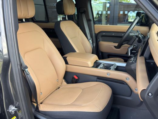 Land Rover Defender 110 P300e 110 X | Pano | Head-Up | 22 Inch | Stoelkoeling/verwarming | ACC | Koelbox | 4-zone Cli... ActivLease financial lease