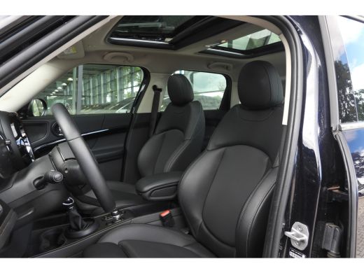Mini Countryman Cooper S E / Panoramadak / Achteruitrijcamera / LED / Comfort Access / Stoelverwarming / Head-Up ... ActivLease financial lease