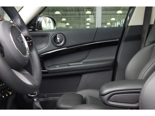 Mini Countryman Cooper S E / Panoramadak / Achteruitrijcamera / LED / Comfort Access / Stoelverwarming / Head-Up ... ActivLease financial lease