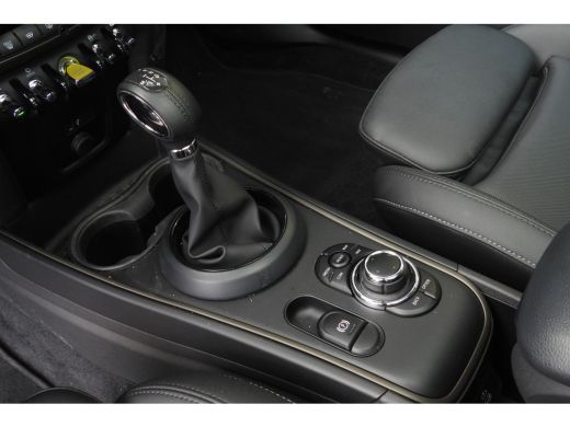 Mini Countryman Cooper S E / Panoramadak / Achteruitrijcamera / LED / Comfort Access / Stoelverwarming / Head-Up ... ActivLease financial lease
