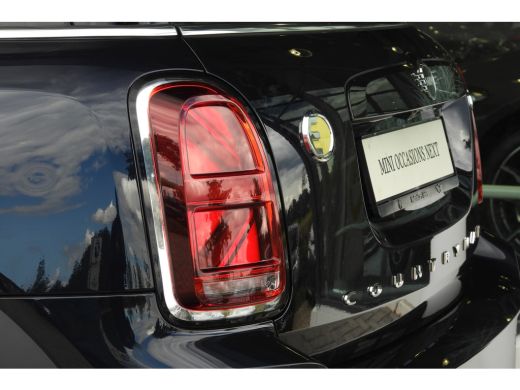 Mini Countryman Cooper S E / Panoramadak / Achteruitrijcamera / LED / Comfort Access / Stoelverwarming / Head-Up ... ActivLease financial lease