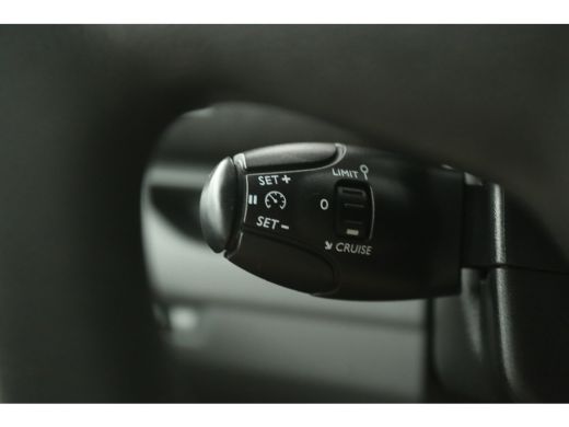 Opel Vivaro 2.0 CDTI L2H1 Automaat Airco Cruise Carplay PDC Navigatie Stoelverwarming ActivLease financial lease