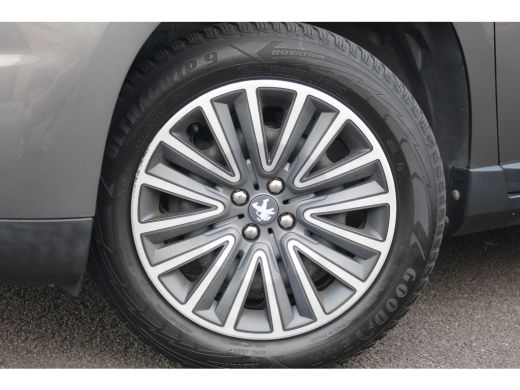 Peugeot 2008 1.2 Active | 46.000 KM !| Carplay | Navi | Airco | Cruise | PDC A | 46.000 KM ! | Carplay | Navi ... ActivLease financial lease