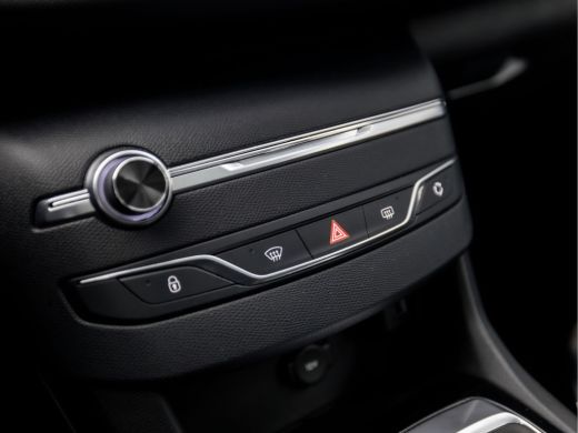 Peugeot 308 SW 1.2 PureTech Active Sport (PANORAMADAK, APPLE CARPLAY, XENON, NAVIGATIE, GETINT GLAS, PARKEERS... ActivLease financial lease