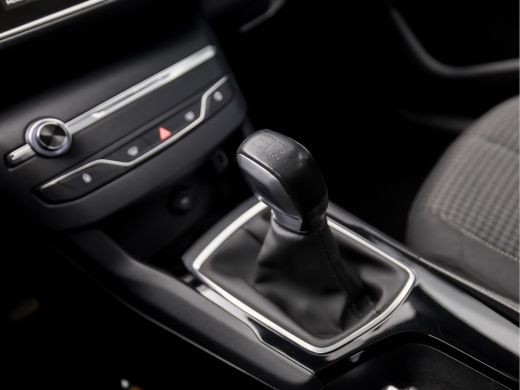 Peugeot 308 SW 1.2 PureTech Active Sport (PANORAMADAK, APPLE CARPLAY, XENON, NAVIGATIE, GETINT GLAS, PARKEERS... ActivLease financial lease
