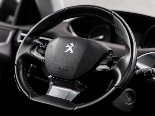 Peugeot 308 SW 1.2 PureTech Active Sport (PANORAMADAK, APPLE CARPLAY, XENON, NAVIGATIE, GETINT GLAS, PARKEERS... ActivLease financial lease