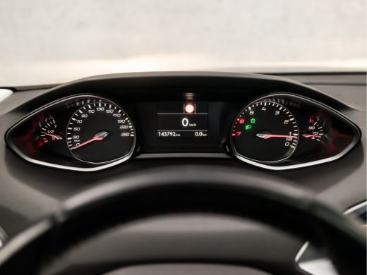 Peugeot 308 SW 1.2 PureTech Active Sport (PANORAMADAK, APPLE CARPLAY, XENON, NAVIGATIE, GETINT GLAS, PARKEERS... ActivLease financial lease