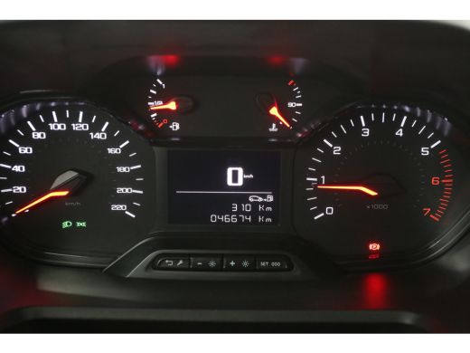 Peugeot Partner 1.2 PureTech 111PK L1H1 | Benzine | EMISSIEVRIJE ZONE | Airco Carplay Cruise Navigatie Elektrpakket ActivLease financial lease