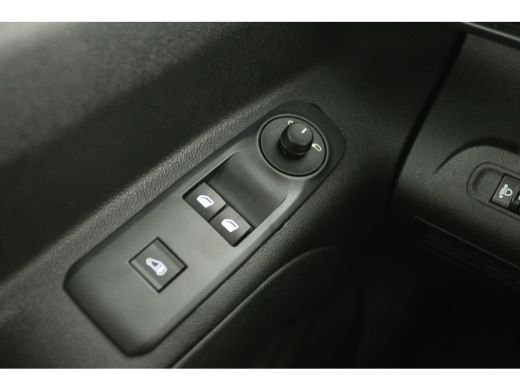 Peugeot Partner 1.2 PureTech 111PK L1H1 | Benzine | EMISSIEVRIJE ZONE | Airco Carplay Cruise Navigatie Elektrpakket ActivLease financial lease