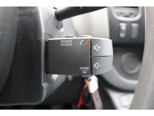 Renault Trafic 1.6 dCi 120pk L2 H1 Airco Trekhaak ActivLease financial lease