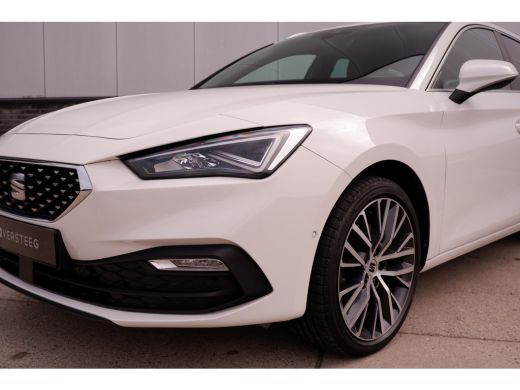 Seat Leon 1.5 eTSI Xcellence M-Hybrid | Elek Trekhaak | Sfeerverl. | LED | Carplay | Camera | Navi | Keyles... ActivLease financial lease