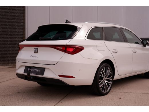Seat Leon 1.5 eTSI Xcellence M-Hybrid | Elek Trekhaak | Sfeerverl. | LED | Carplay | Camera | Navi | Keyles... ActivLease financial lease