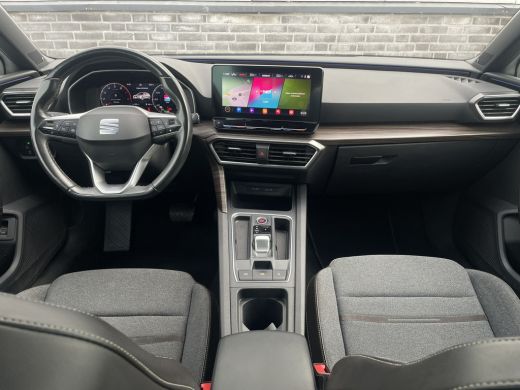 Seat Leon 1.5 eTSI Xcellence M-Hybrid | Elek Trekhaak | Sfeerverl. | LED | Carplay | Camera | Navi | Keyles... ActivLease financial lease