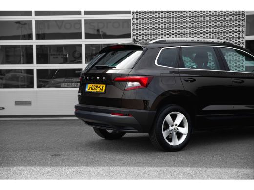 Skoda Karoq 1.5 TSI 150pk DSG ACT Style | Achteruitrijcamera | Adaptive Cruise | Navigatie | Stoelverwarming ActivLease financial lease