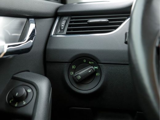 Skoda Octavia 1.0 TSI Greentech Ambition Business (INCL-BTW) Aut.*NAVI-FULLMAP | ECC | PARKPILOT | CRUISE  | AM... ActivLease financial lease
