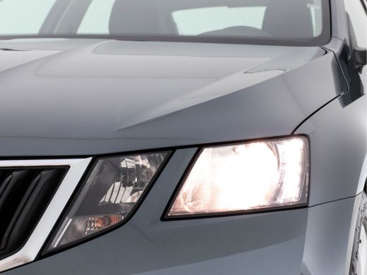 Skoda Octavia 1.0 TSI Greentech Ambition Business (INCL-BTW) Aut.*NAVI-FULLMAP | ECC | PARKPILOT | CRUISE  | AM... ActivLease financial lease