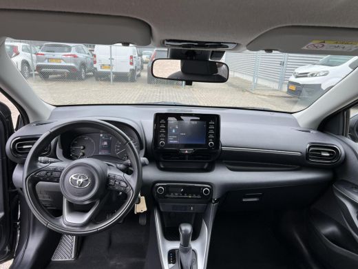 Toyota Yaris 1.5 Hybrid Active ActivLease financial lease