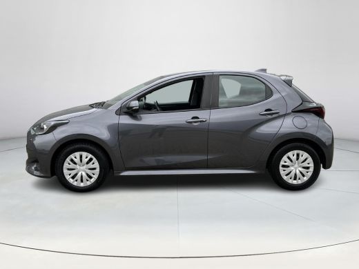 Toyota Yaris 1.5 Hybrid Active ActivLease financial lease