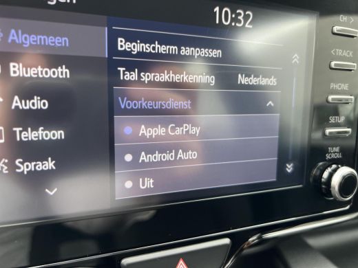 Toyota Yaris 1.5 Hybrid Active ActivLease financial lease