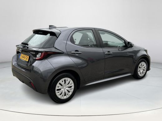 Toyota Yaris 1.5 Hybrid Active ActivLease financial lease