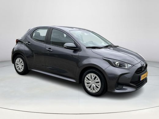 Toyota Yaris 1.5 Hybrid Active ActivLease financial lease