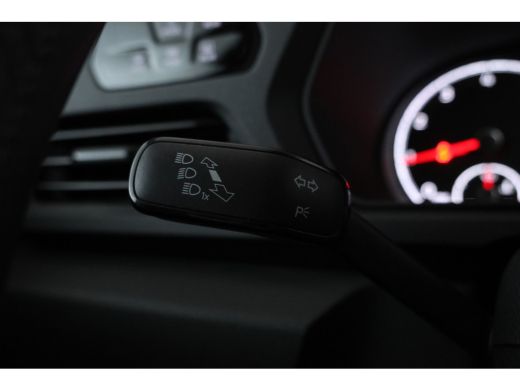 Volkswagen Caddy 1.5 TSI 7p 7 Persoons, Apple / Android auto, Airco ActivLease financial lease