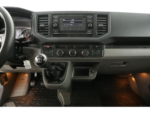 Volkswagen Crafter 35 2.0 TDI L3H2 140PK | Dubbele Cabine | 6 Persoons | Airco Parkeersensoren Trekhaak ActivLease financial lease