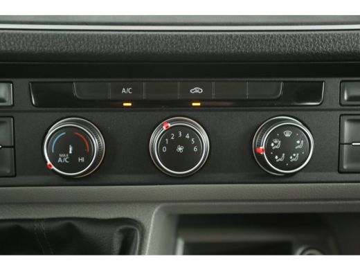 Volkswagen Crafter 35 2.0 TDI L3H2 140PK | Dubbele Cabine | 6 Persoons | Airco Parkeersensoren Trekhaak ActivLease financial lease