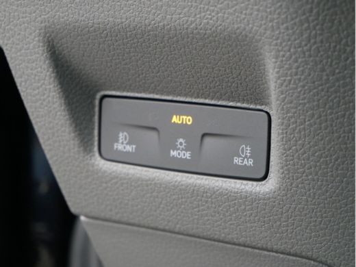 Volkswagen Crafter 35 2.0 TDI L3H3 Exclusive EURO VI | Trekhaak | Navi | Clima | Park assistent ActivLease financial lease