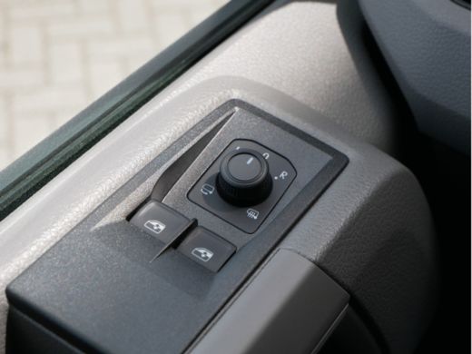 Volkswagen Crafter 35 2.0 TDI L3H3 Highline | Park assistent | Clima | Cruise | Navi by app ActivLease financial lease