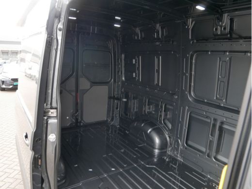 Volkswagen Crafter 35 2.0 TDI L3H3 Highline | Park assistent | Clima | Cruise | Navi by app ActivLease financial lease