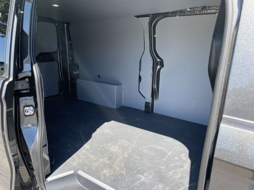 Volkswagen e-Transporter 32 L2H1 Style 64 kWh | 286 PK | Trekhaak | Camera | IQ light | ACC | App connect | Styling pakket ActivLease financial lease
