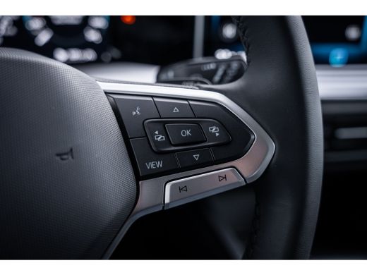 Volkswagen Golf Life Edition eHybrid | 'App-Connect' draadloze smartphone integratie | Achterbank in ongelijke de... ActivLease financial lease