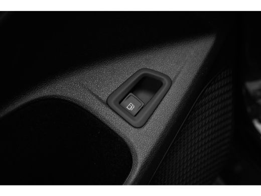 Volkswagen Golf Life Edition eHybrid | 'App-Connect' draadloze smartphone integratie | Achterbank in ongelijke de... ActivLease financial lease