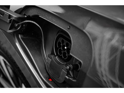 Volkswagen Golf Life Edition eHybrid | 'App-Connect' draadloze smartphone integratie | Achterbank in ongelijke de... ActivLease financial lease