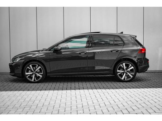 Volkswagen Golf Life Edition eHybrid | 'App-Connect' draadloze smartphone integratie | Achterbank in ongelijke de... ActivLease financial lease