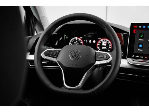Volkswagen Golf Life Edition eHybrid | 'App-Connect' draadloze smartphone integratie | Achterbank in ongelijke de... ActivLease financial lease
