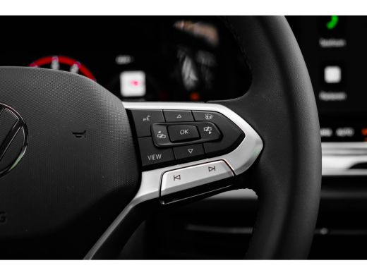 Volkswagen Golf Life Edition eHybrid | 'App-Connect' draadloze smartphone integratie | Achterbank in ongelijke de... ActivLease financial lease
