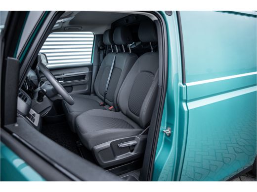 Volkswagen ID. Buzz Cargo Cargo Bulli edition Trekhaak |  Direct leverbaar |  4 Motion! ActivLease financial lease
