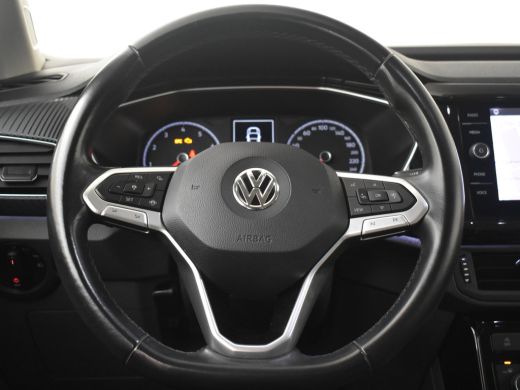 Volkswagen T-Cross 1.0 TSI Style 116pk | Navigatie | Trekhaak | App connect | Adaptief cruise control | Dodehoekdete... ActivLease financial lease