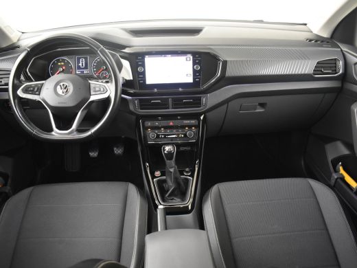 Volkswagen T-Cross 1.0 TSI Style 116pk Navigatie | Trekhaak | App connect | Adaptief cruise control | Dodehoekdetect... ActivLease financial lease