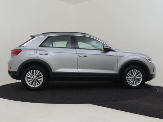 Volkswagen T-Roc 1.5 TSI Life 150pk DSG/AUTO Dodehoekdetectie | Navigatie via de app | Park assit | Parkeersensore... ActivLease financial lease