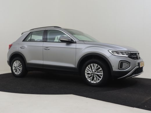 Volkswagen T-Roc 1.5 TSI Life 150pk DSG/AUTO Dodehoekdetectie | Navigatie via de app | Park assit | Parkeersensore... ActivLease financial lease
